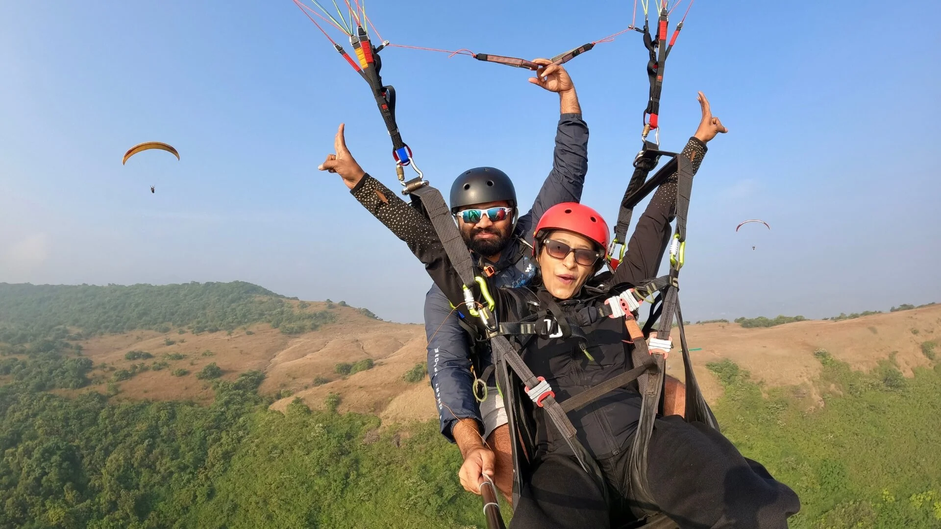 Paragliding in Lonavala @ Best Price – Book Safe Tandem Paragliding